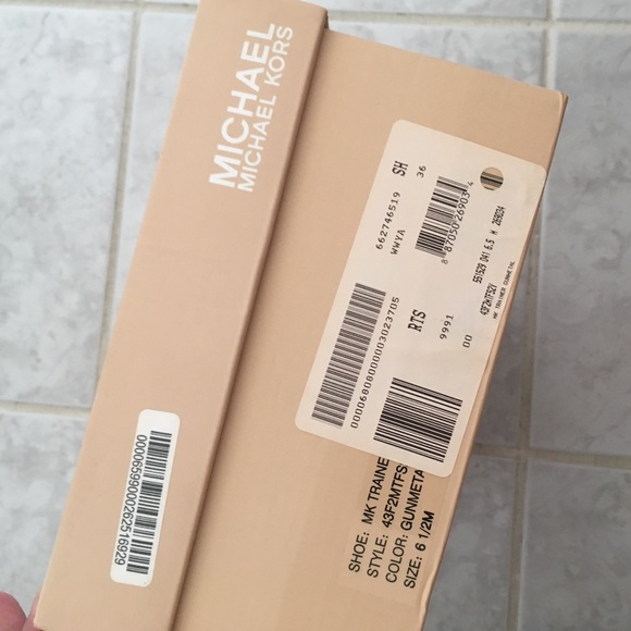 Micheal Kors Gunmetal Trainers - Picture 8 of 8